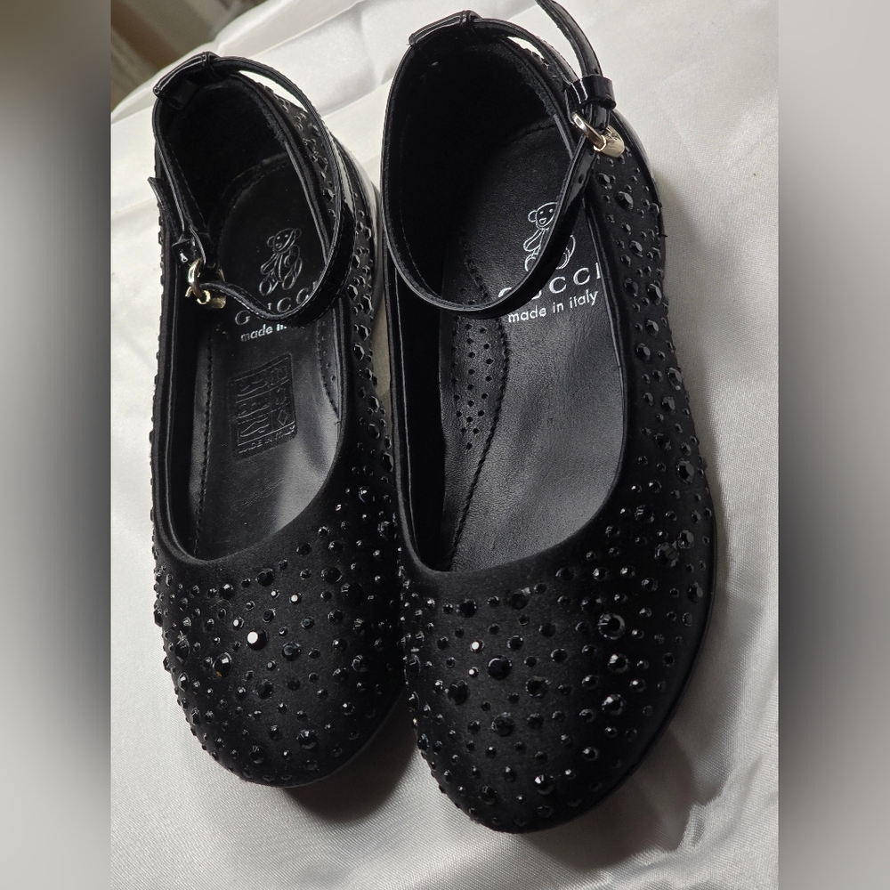 Beautiful Gucci Girls Bejeweled Flats! - Picture 2 of 10